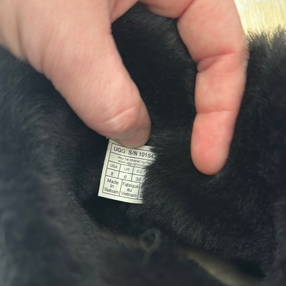 UGG Black Winter Boots with Fur Lining - Picture 2 of 3